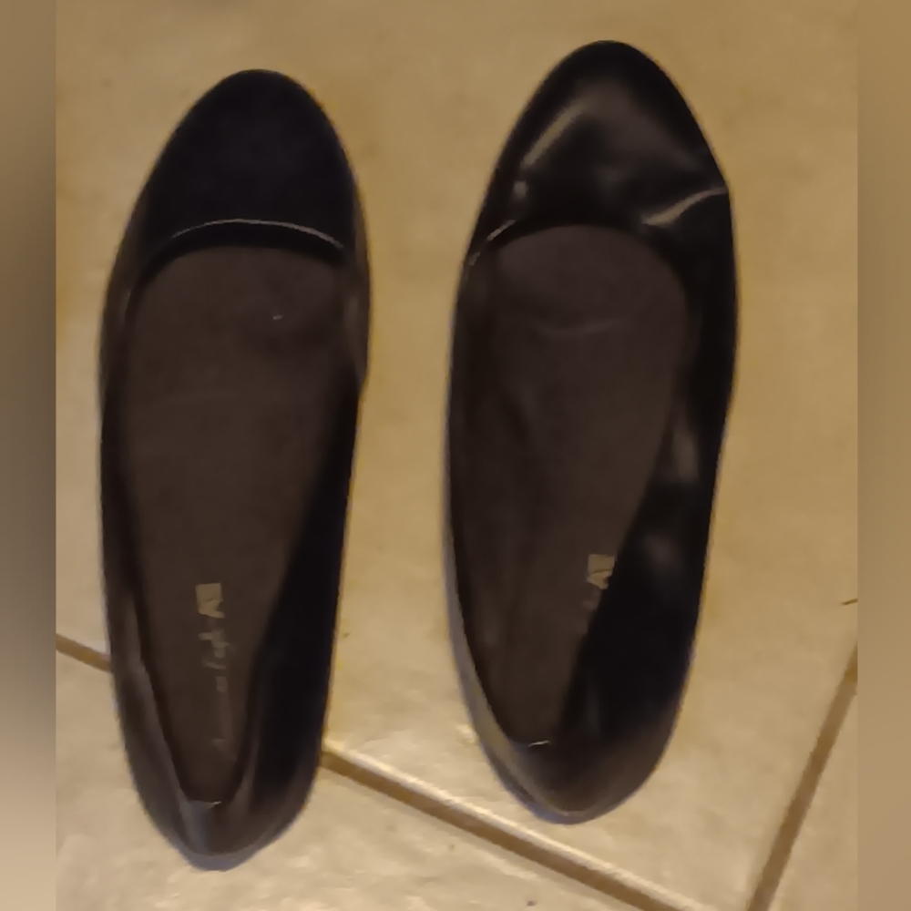 Black slip on flat shoes